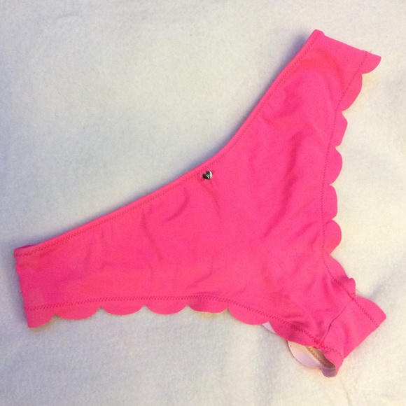 Victoria’s Secret scalloped hot pink bikini bottom - Picture 3 of 9